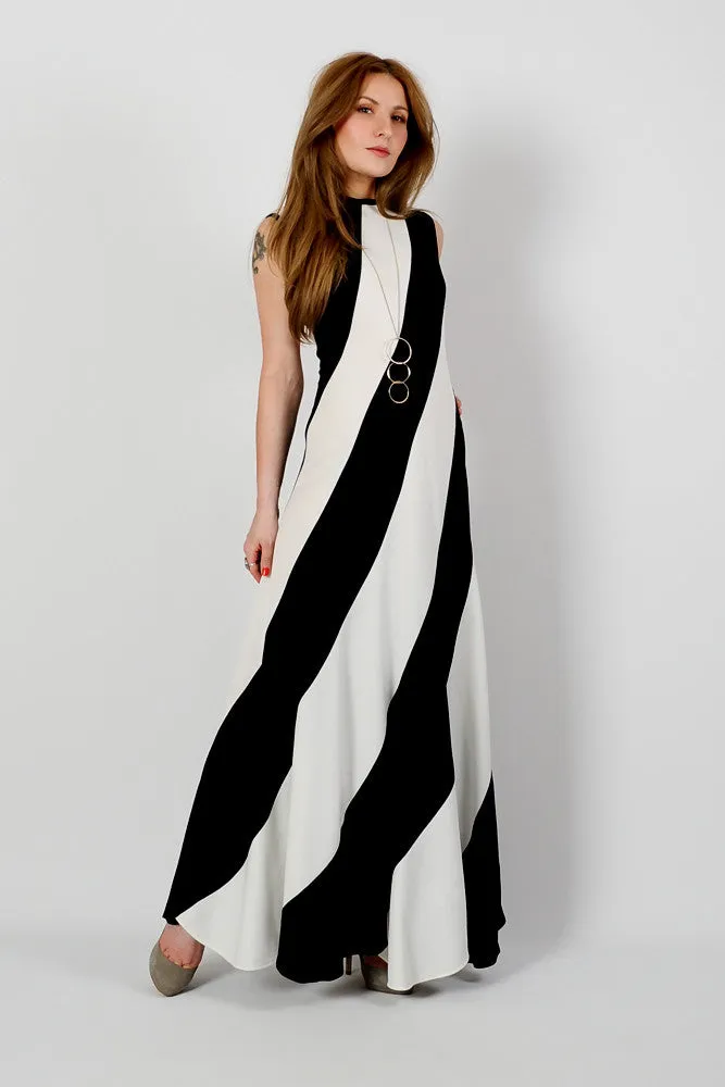 Black & White Swirl Maxi Dress