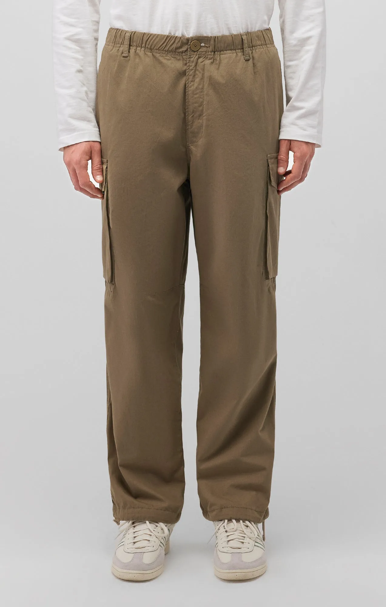 DOUBLE POCKET CARGO PANTS IN COVERT GREEN