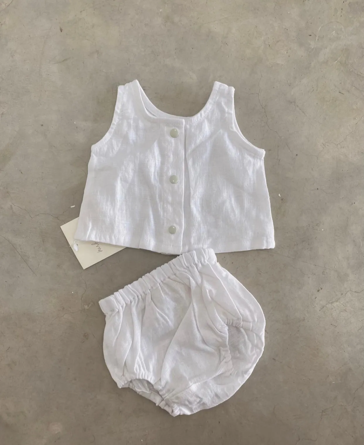 Linen Singlet in White