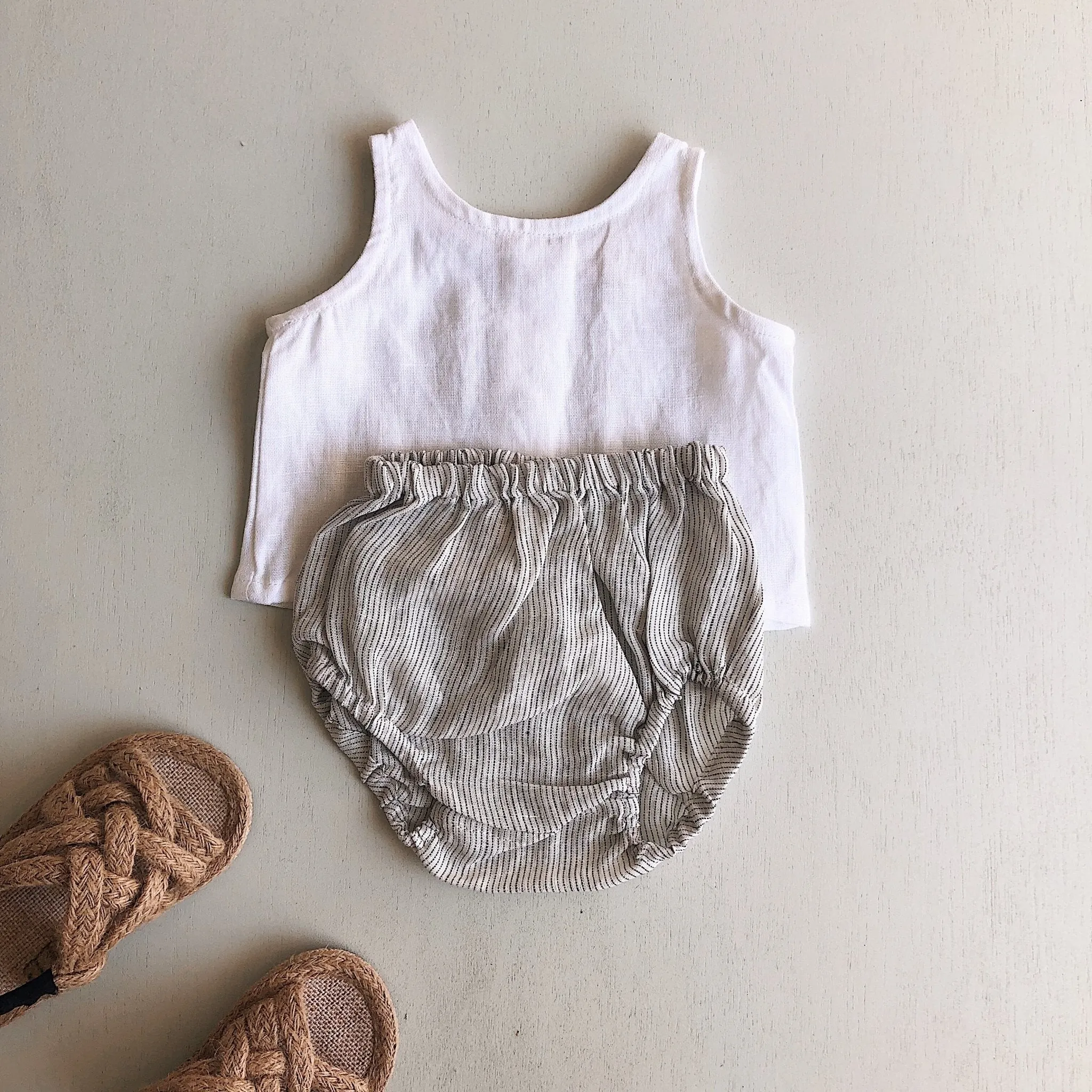 Linen Singlet in White