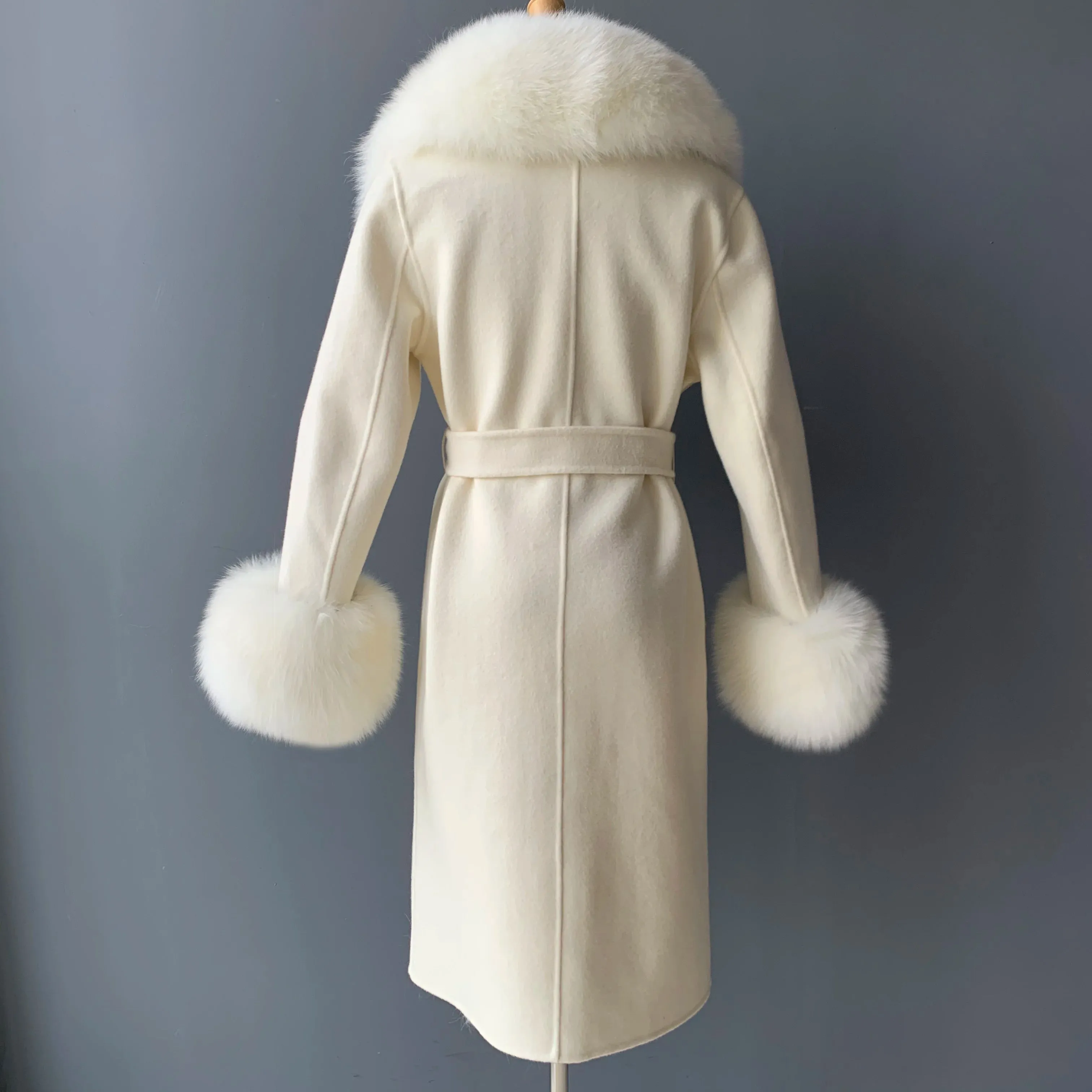 Luxury Cashmere Wool Coat with Genuine Fox Fur Trim