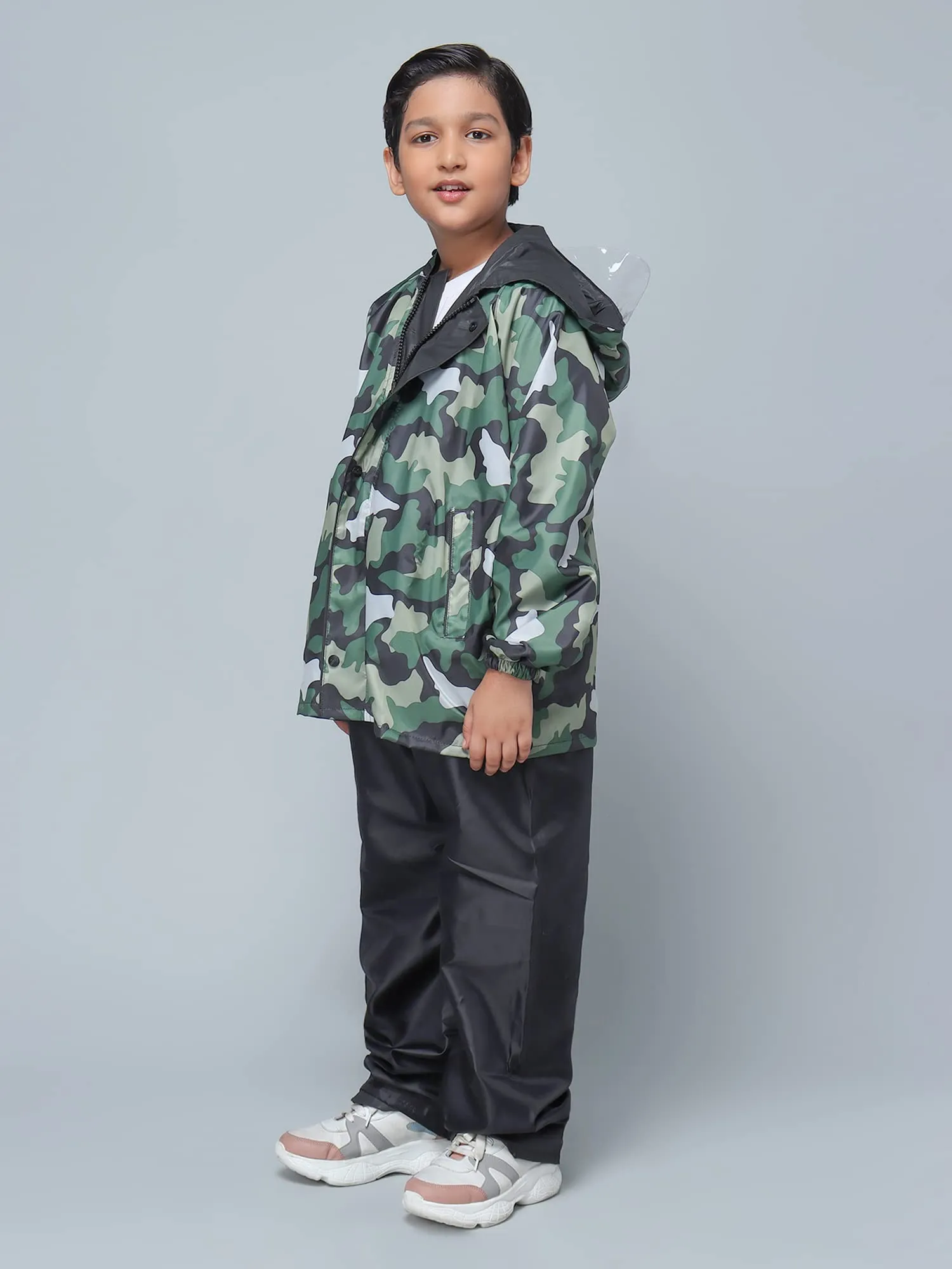 THE CLOWNFISH Comrad Series Kid's Waterproof Nylon Double Coating Reversible Standard Length Raincoat With Hood & Reflector Logo At Back, Top & Bottom Printed Plastic Pouch, 11-13 Years (Green Camo)