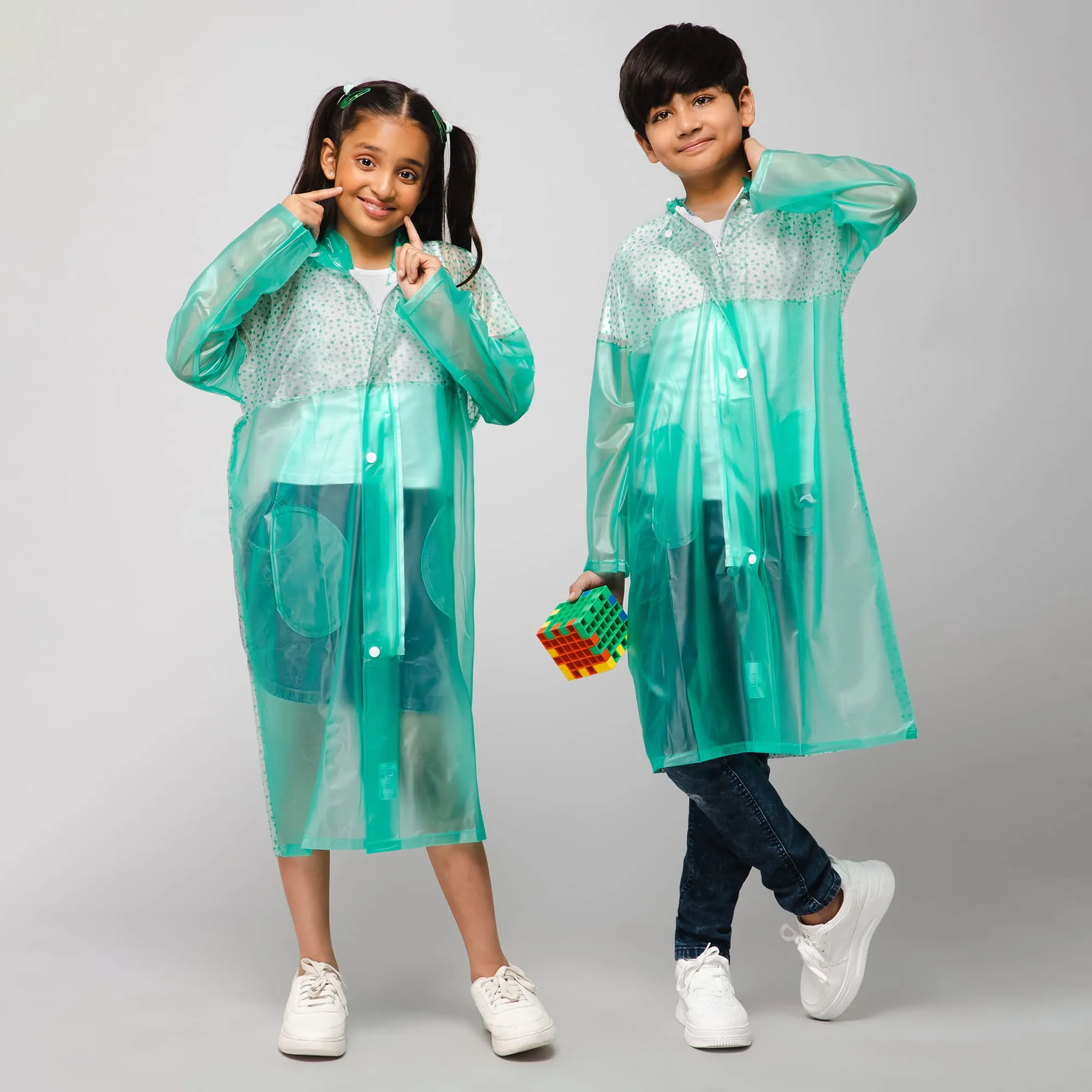 THE CLOWNFISH Drip Dude Series Unisex Kids Waterproof Single Layer PVC Longcoat/Raincoat with Adjustable Hood. Age-3-4 Years (Aqua Green)