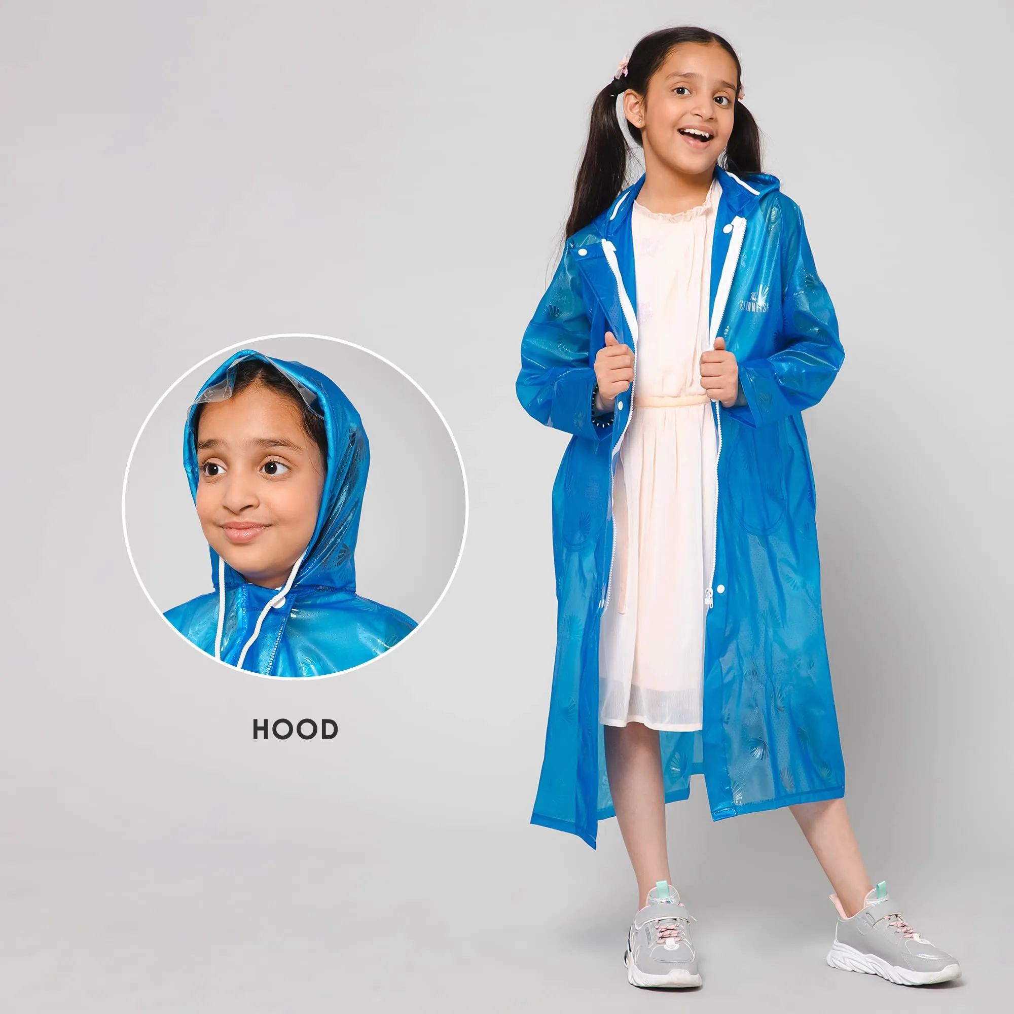 THE CLOWNFISH Wet & Wild Series Unisex Kids Waterproof Single Layer PVC Longcoat/Raincoat with Adjustable Hood. Age-6-7 Years (Royal Blue)