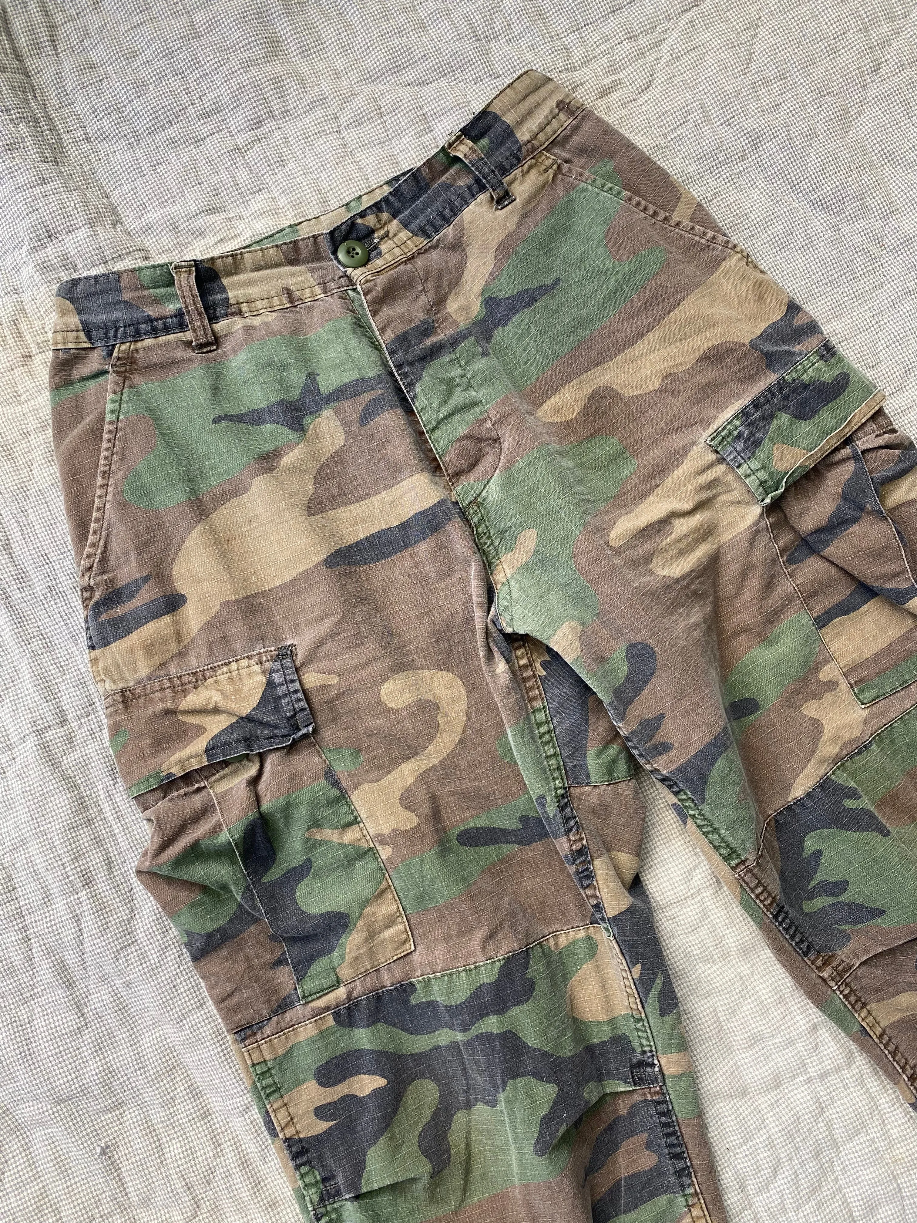 Vintage Military 100% cotton cargo slacks