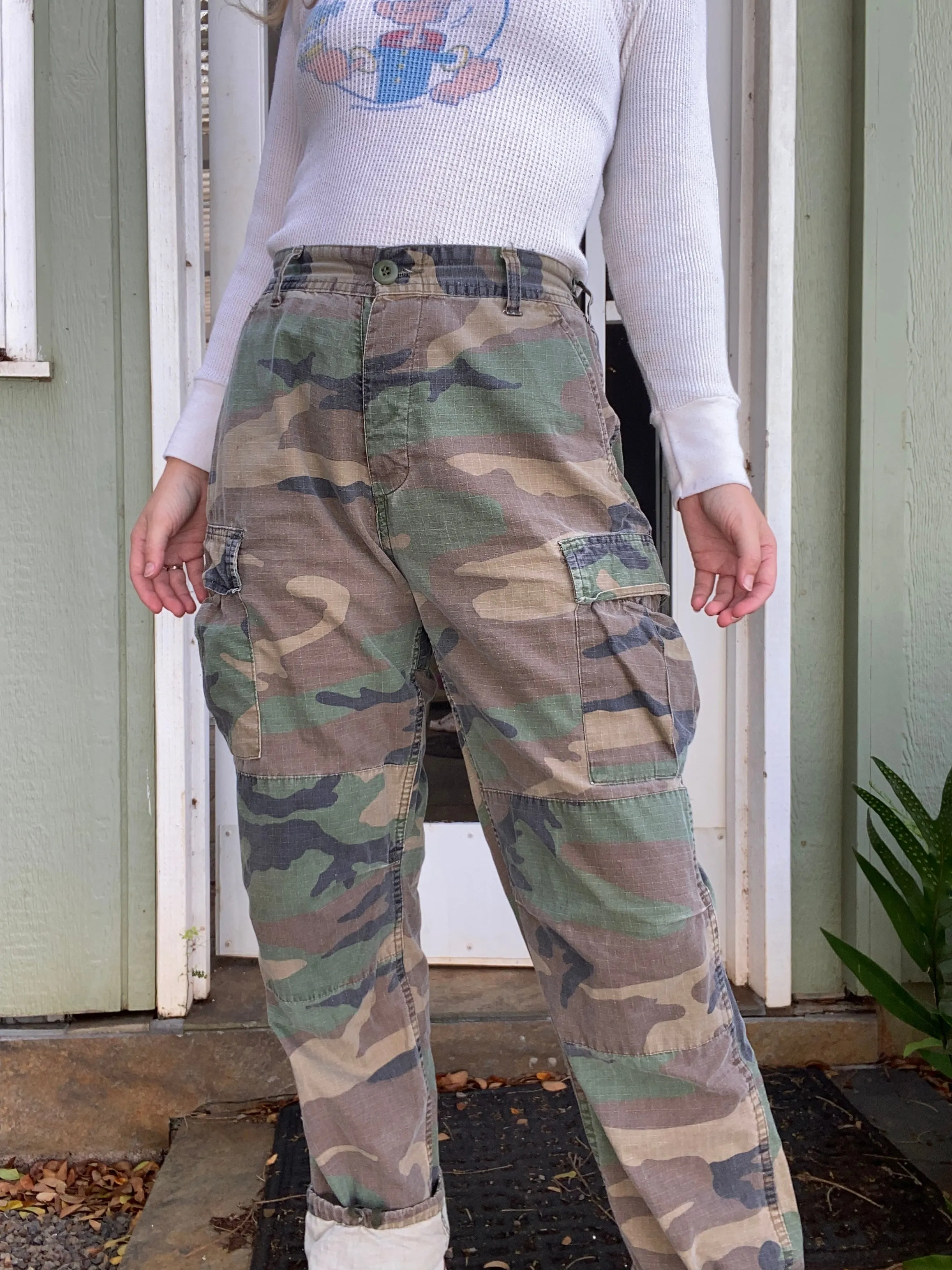 Vintage Military 100% cotton cargo slacks